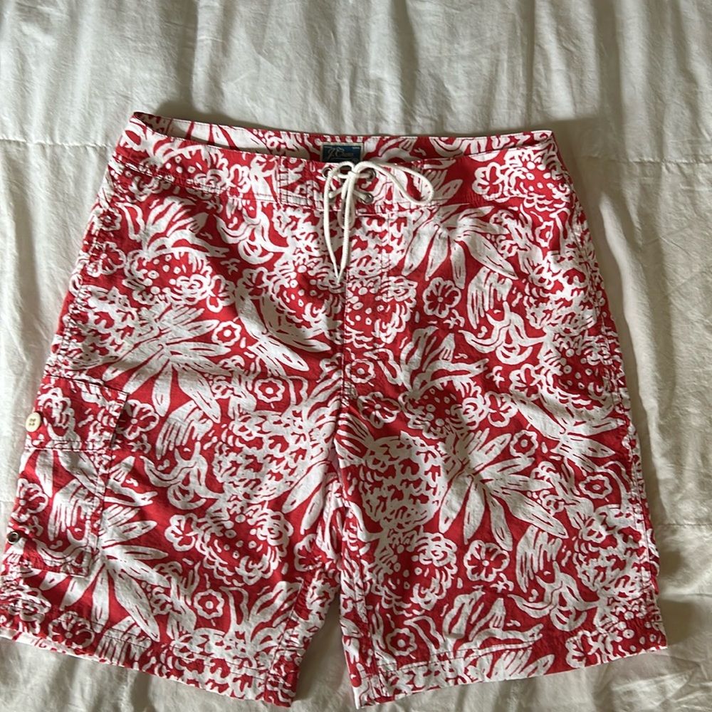 Jcrew long board short red/white print size 31” inseam 9”